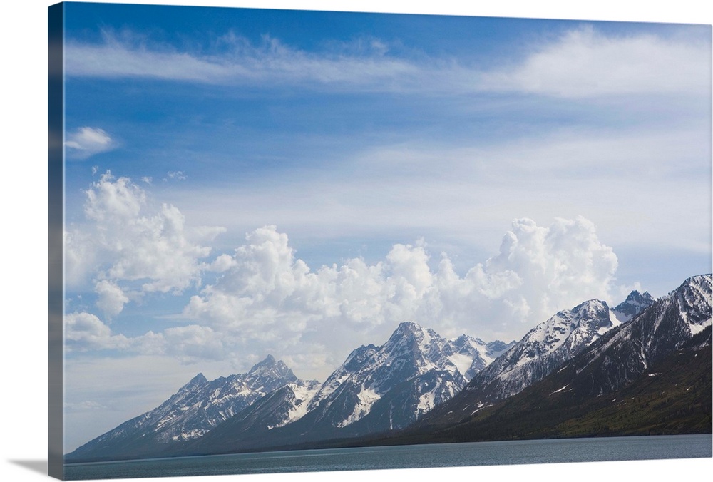 Grand Tetons rising beside Jackson Lake (with Mount Moran in center, Grant Teton to the left), Grand Teton National Park, ...