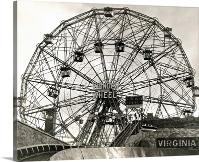 View Of Wonder Wheel Ride At Coney Island