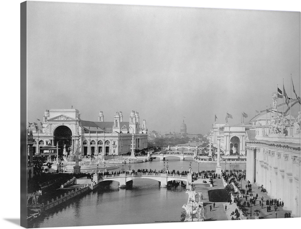 Visitors stroll on a promenade on the grounds of the World's Columbian Exposition in 1893. Chicago, Illinois, USA.