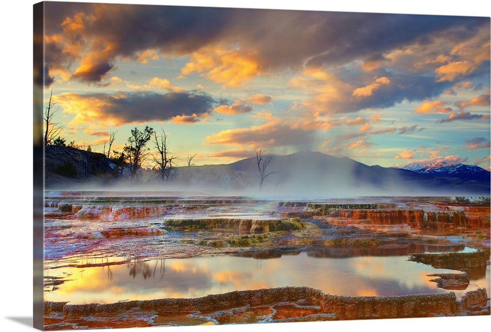 Yellowstone National Park-Mammoth Hot Springs