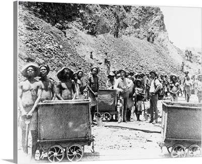 Zulu miners posing in diamond mine