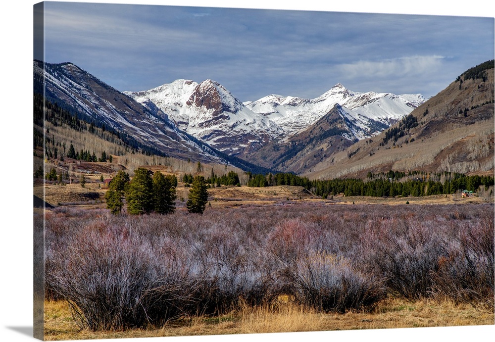 The north view from Crested Butte, Colorado, features panoramic views of snow-capped mountains.