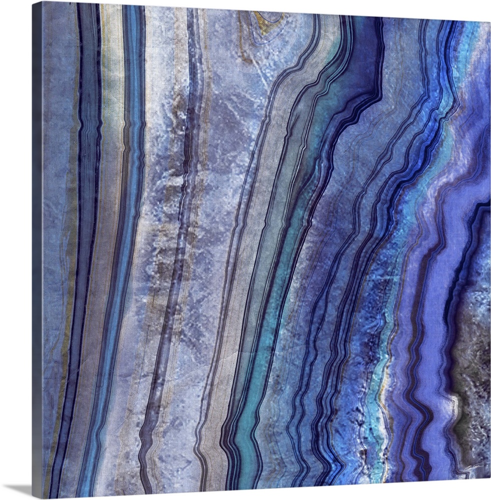 An icy watercolor of an agate specimen.