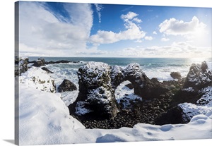 Arnarstapi, Snaefellsnes Peninsula, Iceland. The arch rock called Gatklettur image thumbnail