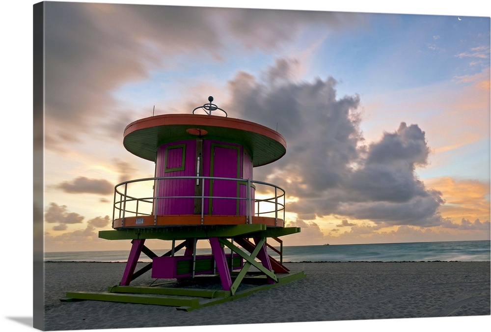 Art Deco style Lifeguard hut on South Beach, Ocean Drive, Miami Beach, Miami, Florida, USA.