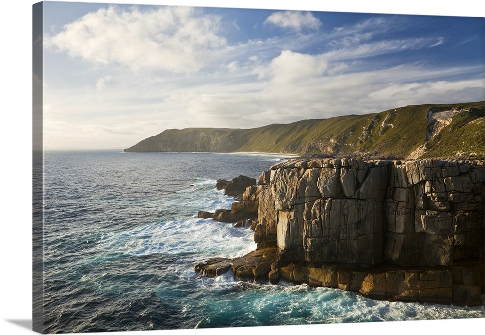 Australia, Western Australia, Albany, Torndirrup National Park. Rugged coastline at The Gap.