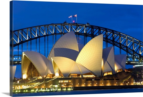 Australia, Sydney, Opera House at dusk