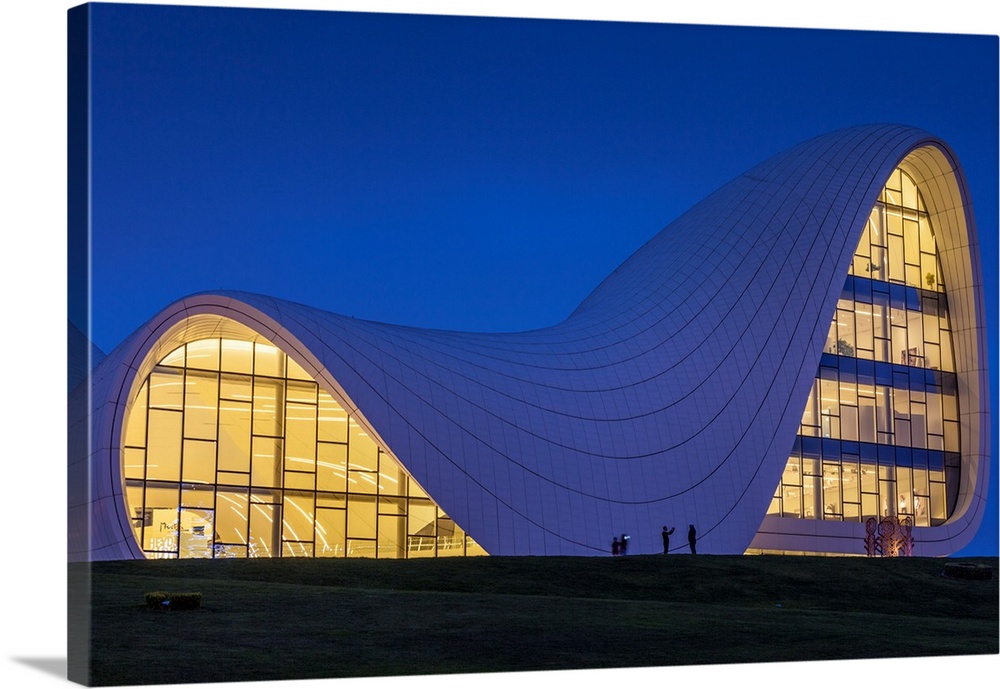 Azerbaijan, Baku, Heydar Aliyev Cultural Center, building designed by Zaha Hadid.