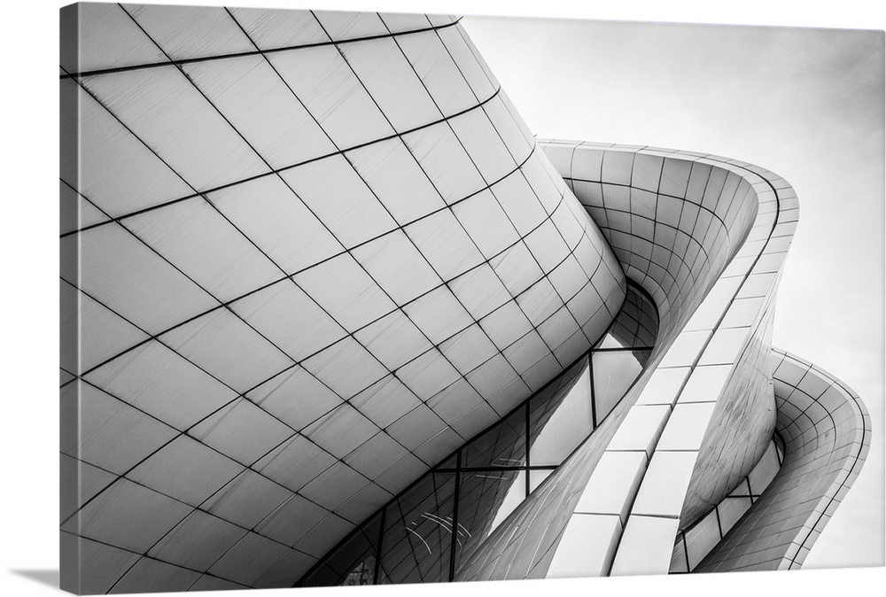 Azerbaijan, Baku, Heydar Aliyev Cultural Center, building designed by Zaha Hadid.