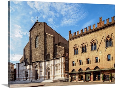 Basilica Of San Petronio And Palazzo Dei Notai, Piazza Maggiore, Bologna, Italy
