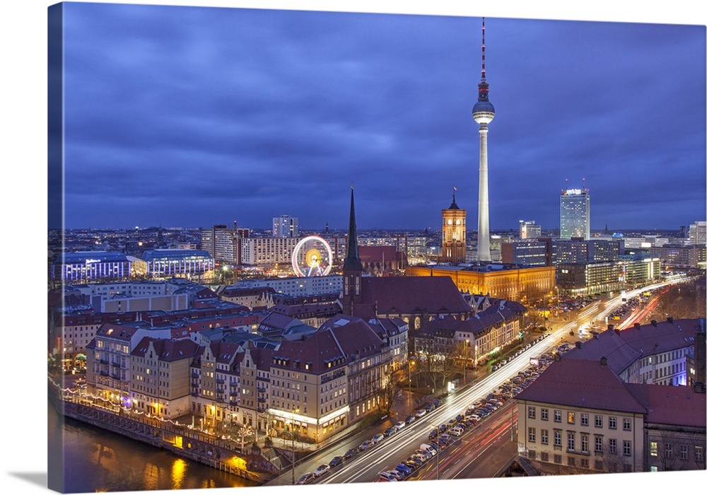 Berlin Mitte, the central distric of Berlin with the 368m tall TV tower seen from Fischerinsel at dusk.