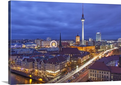Berlin Mitte, with the 368m tall TV tower seen from Fischerinsel at dusk
