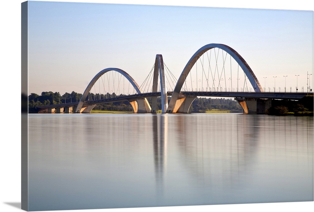 Brazil, Distrito Federal-Brasilia, Brasilia, Lake Paranoa - Lago do Paranoa, Juscelino Kubitschek bridge