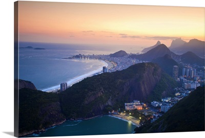 Brazil, Rio De Janeiro, Urca, Sugar Loaf Mountain, view of Vermelha beach