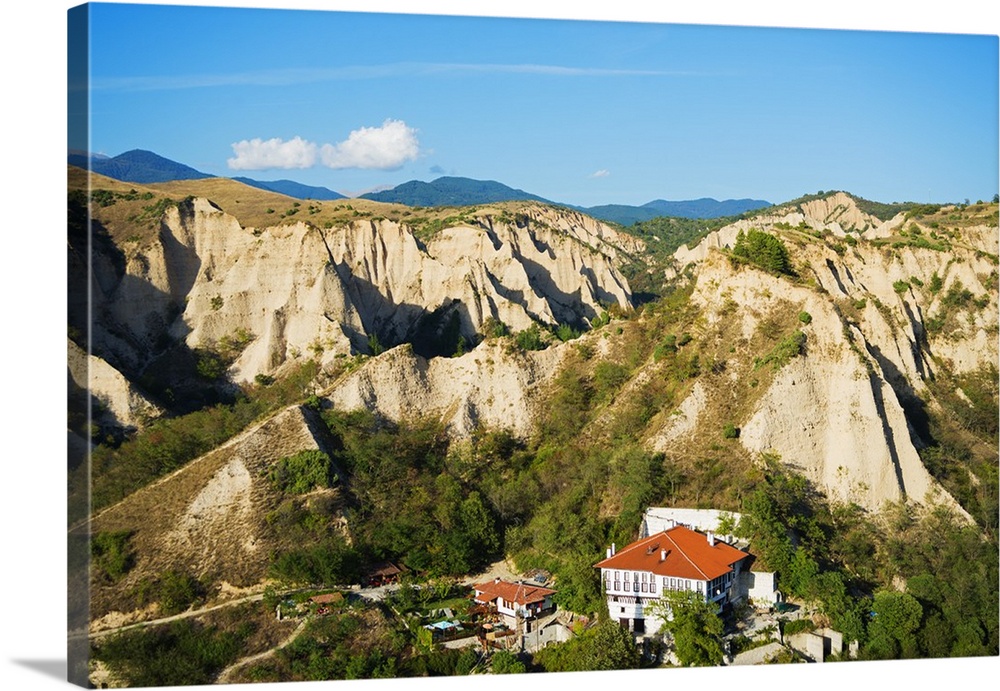 Europe, Bulgaria, Melnik, houses in a sandstone landscape.