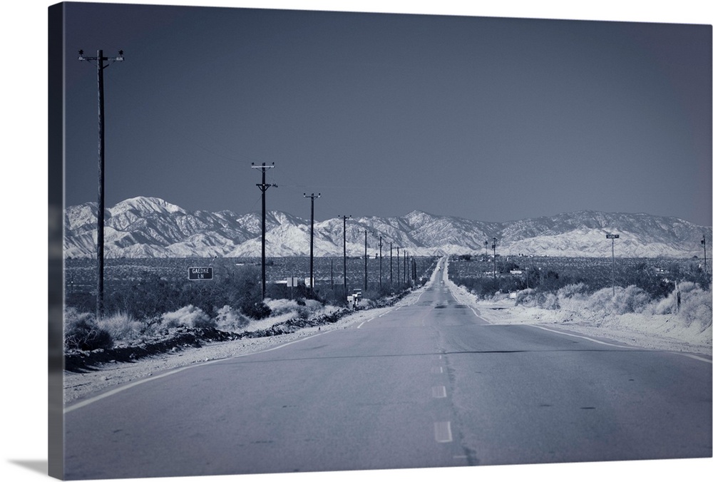 USA, California, Twentynine Palms, Amboy Road, Mojave Desert