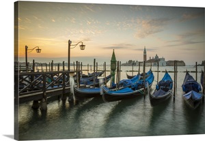Chiesa di San Giorgio Maggiore and St. Mark's Square Venice, Italy image thumbnail