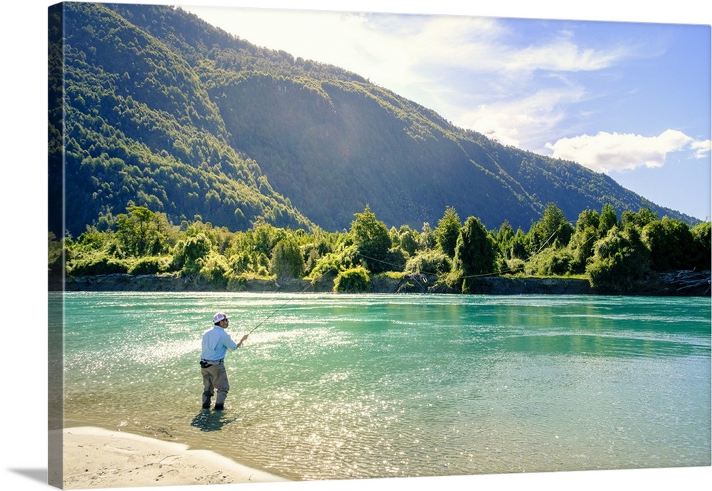 South America, Chile, Patagonia, Decima Region, Puelo, Puelo River, fishing on the Puelo River, MR.