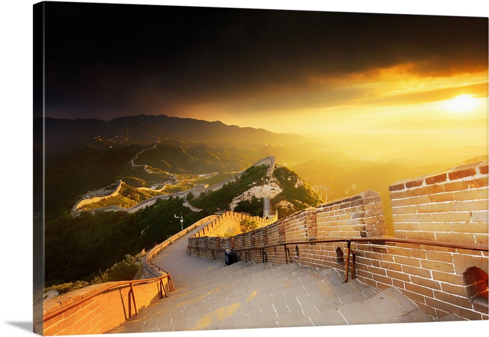 China, Beijing, Great wall of Badaling, sunset on the great wall.