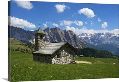 Church, Seceda, Val Gardena,  Trentino, South Tyrol, Italy