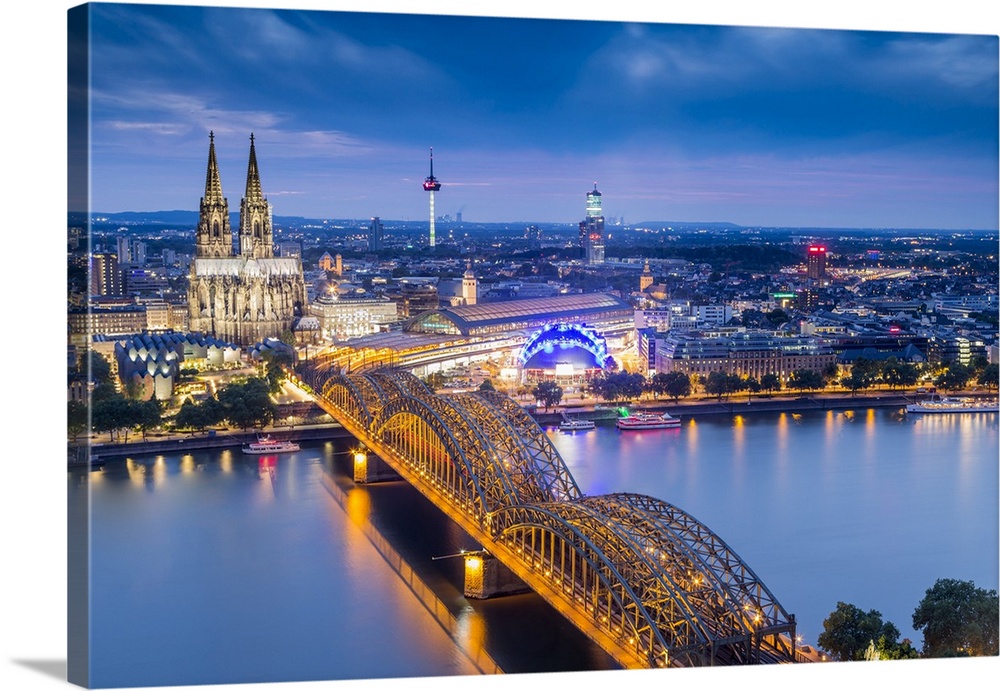 Cologne Cathedral, River Rhine and Hohenzollern Bridge, Cologne, North Rhine Westphalia, Germany.