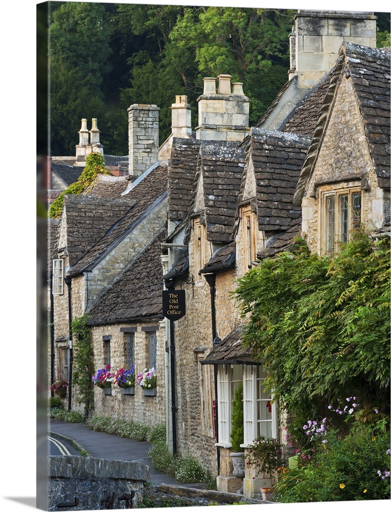 Picturesque cottages in the beautiful Cotswolds village of Castle Combe, Wiltshire, England. Autumn (September)