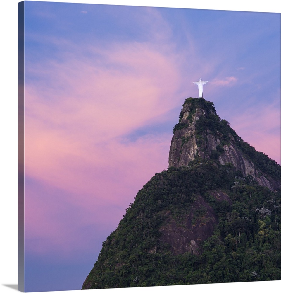 Cristo Redentor (Christ Redeemer) statue on Corcovado mountain in Rio de Janeiro, Brazil, South America.