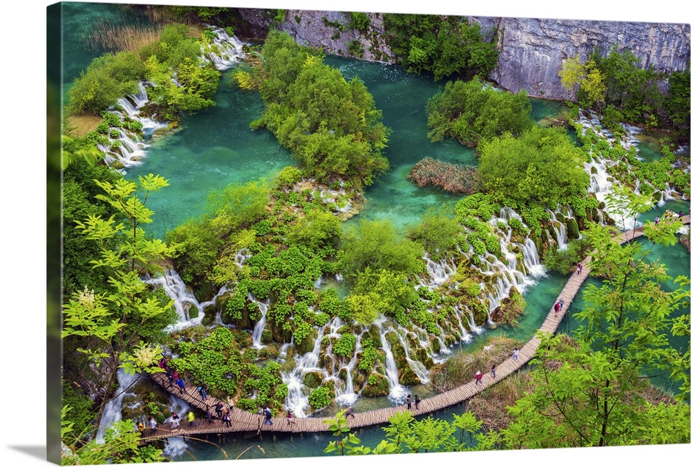Croatia, Dalmatia, Karlovac, Plitvice, Plitvice national park, Lower lakes.