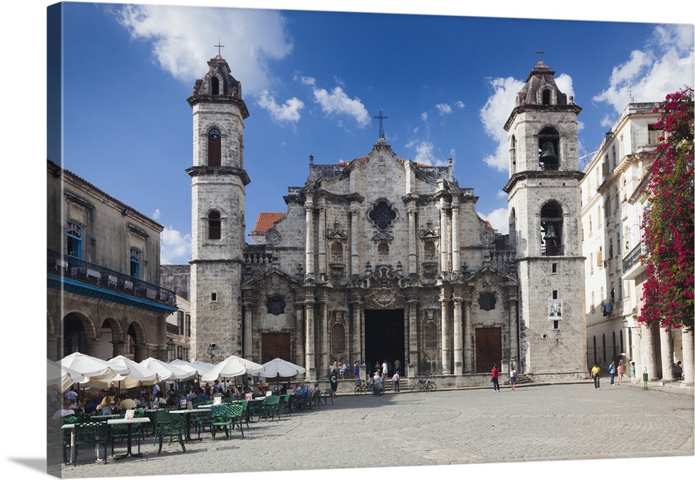 Cuba, Havana, Havana Vieja, Plaza de la Catedral, Catedral de San Cristobal de la Habana cathedral