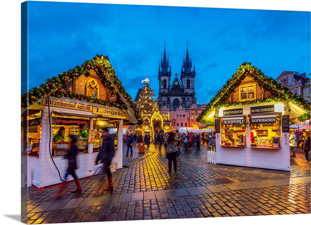Czech Republic, Prague, Old Town, Stare Mesto, Old Town Square, Staromestske namesti, Tyn Church, Christmas Markets.