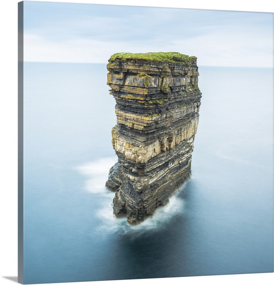 Downpatrick Head, Ballycastle, County Mayo, Donegal, Connacht region, Ireland, Europe. The famous sea stack in the ocean.