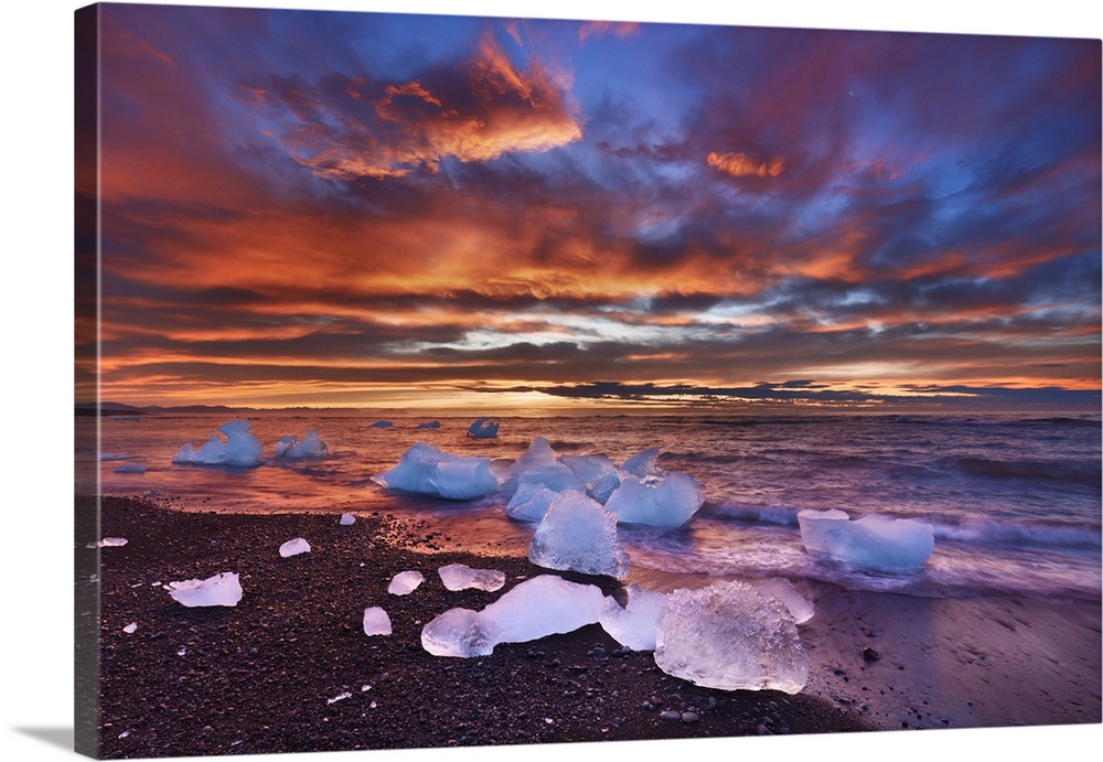 Drift ice on lava beach. Iceland, Eastern Region, Jokulsarlon. Vatnajokull National Park. Jokulsarlon, Western Europe, Ice...