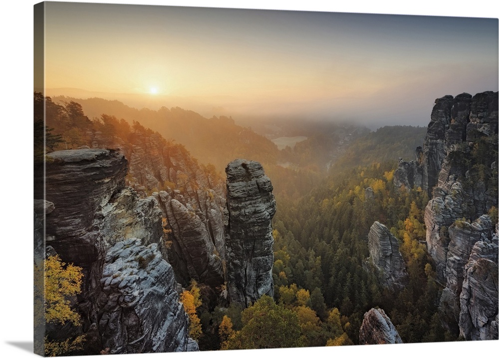 View of the Hoellenhund, sandstone rocks in the Elbe Sandstone Mountains, Saxon Switzerland National Park, Saxony, Germany...