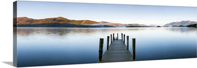 England, Lake District National Park, Derwent Water, Wooden jetty at Barrow Bay landing