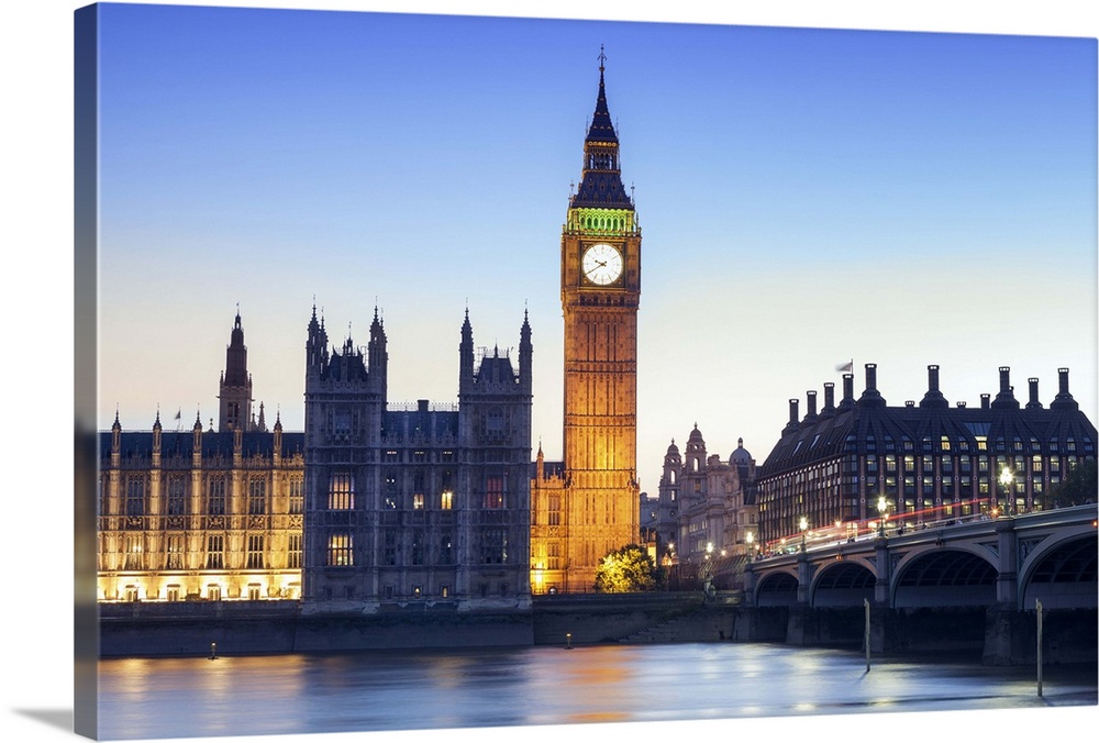 Europe, United Kingdom, England, London, Westminster, Houses of Parliament (Palace of Westminster) and the Thames at dusk