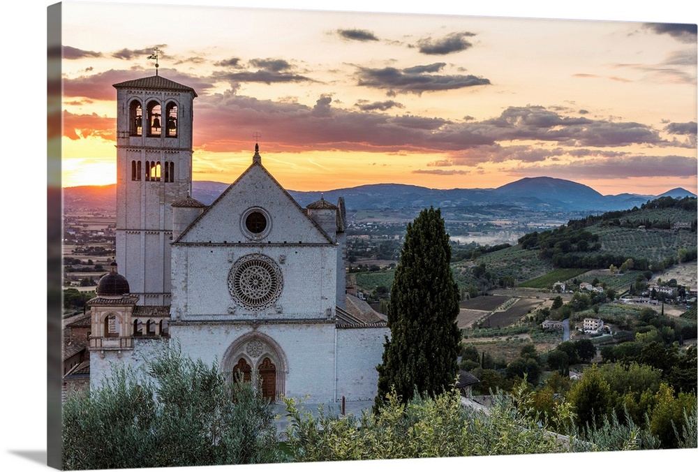 Europe, Italy, Umbria, Assisi. Sunset at the Basilica of Saint Francis of Assisi.