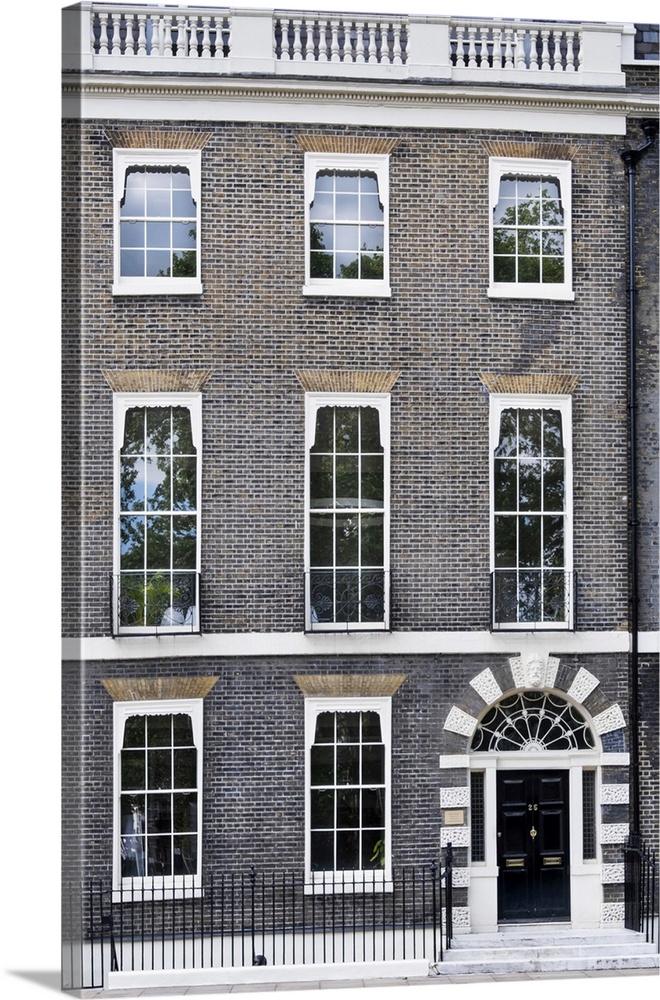 UK, London, Camden, Bloomsbury, Bedford Square. Facade of an Eighteenth Century Georgian house on Bedford square