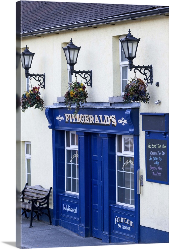 Ireland, County Wicklow, Avoca, Fitzgerald's Pub, played leading role in TV series, Ballykissangel.