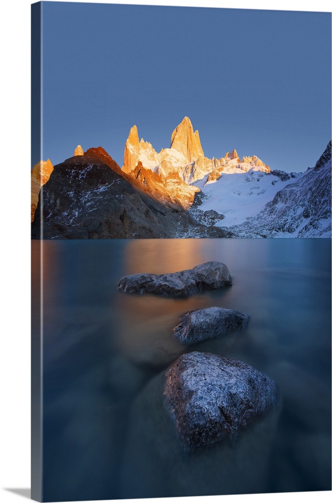 Fitzroy Peak And The Laguna De Lose Tres Lake, Patagonia, Argentina