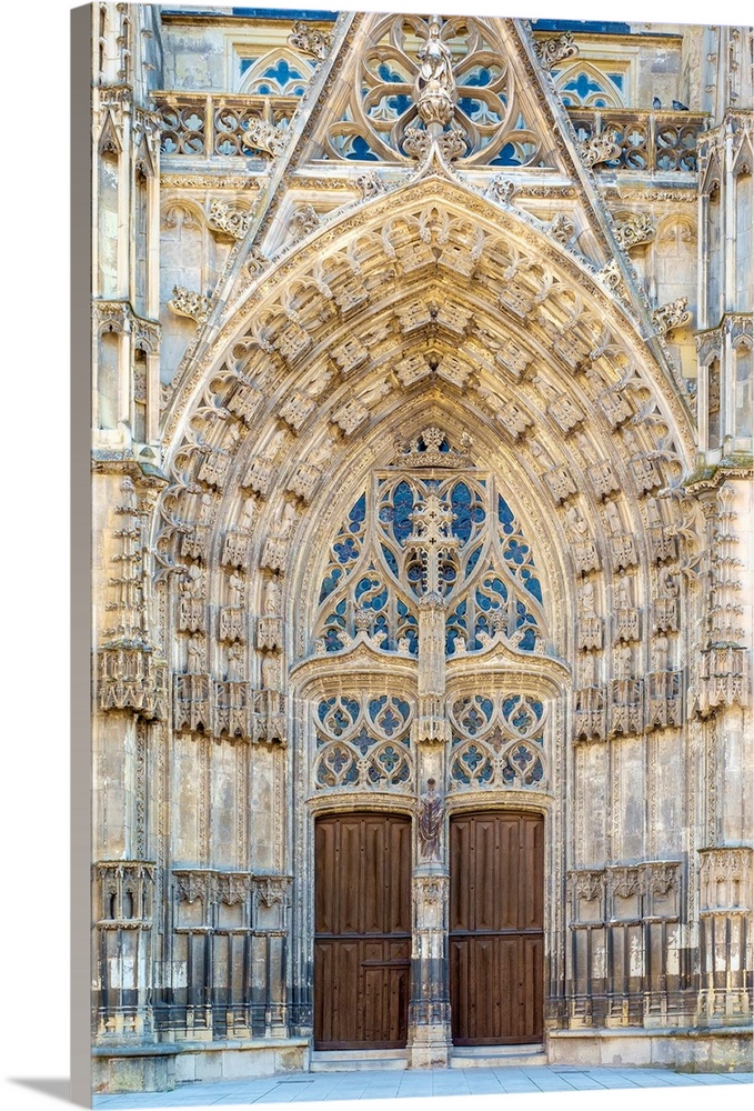 Front portal entrance of Cathedrale Saint-Gatien cathedral, Tours, Indre-et-Loire, Centre, France.