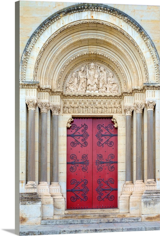 Front portal entrance to Eglise Saint-Paul (Church of Saint Paul), Nimes, Languedoc-Roussillon, Gard Department, France.