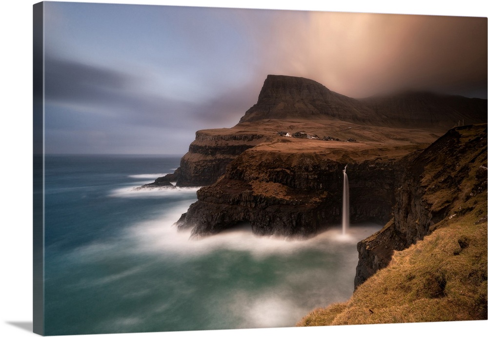 Gasadalur, Vagar island, Isole Faroe, Faroe Islands, Denmark.