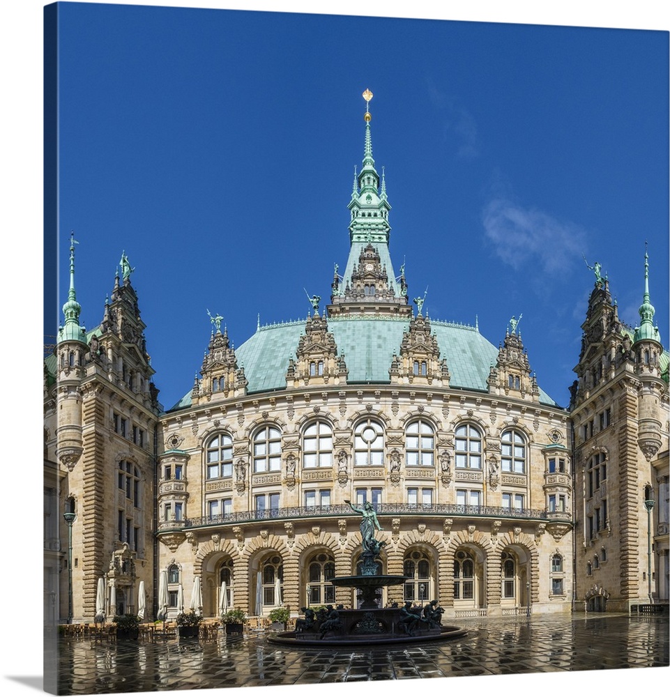 Germany, Hamburg. Rear facade and courtyard of Hamburg Rathaus (City Hall).