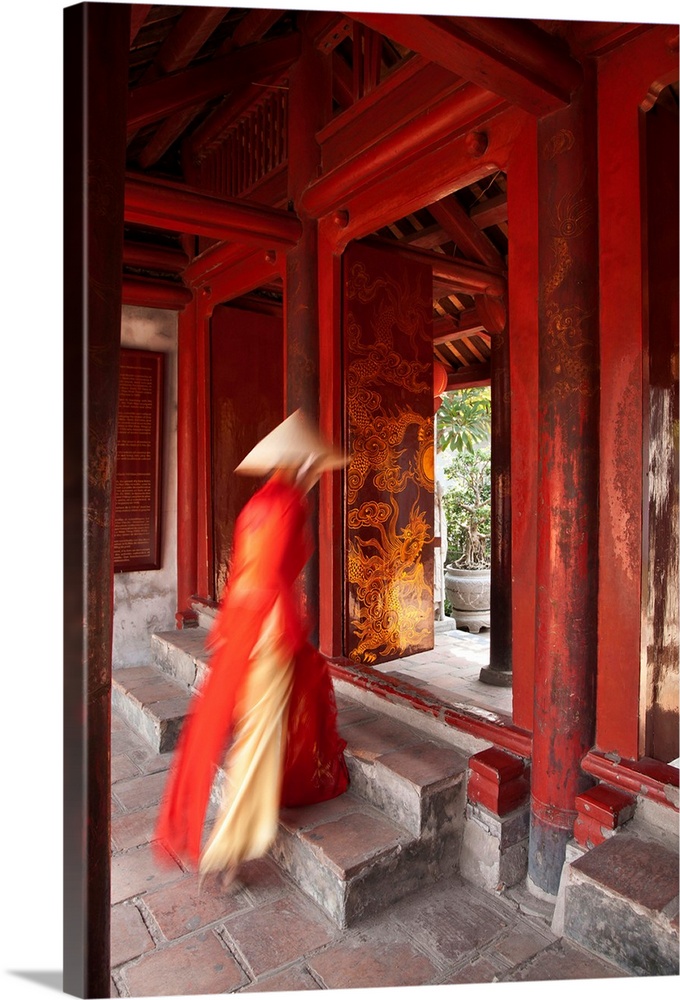 Girl wearing Ao Dai dress, Temple of Literature, Hanoi, Vietnam