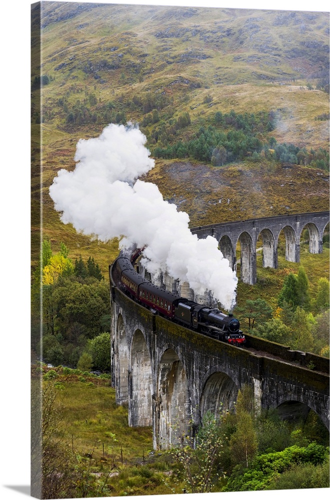 Glenfinnan Viaduct, Highlands, Scotland