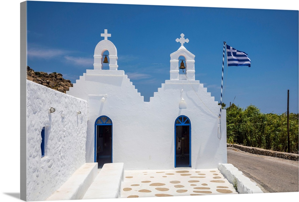 Greek Orthodox chapel, Mykonos, Cyclade Islands, Greece.