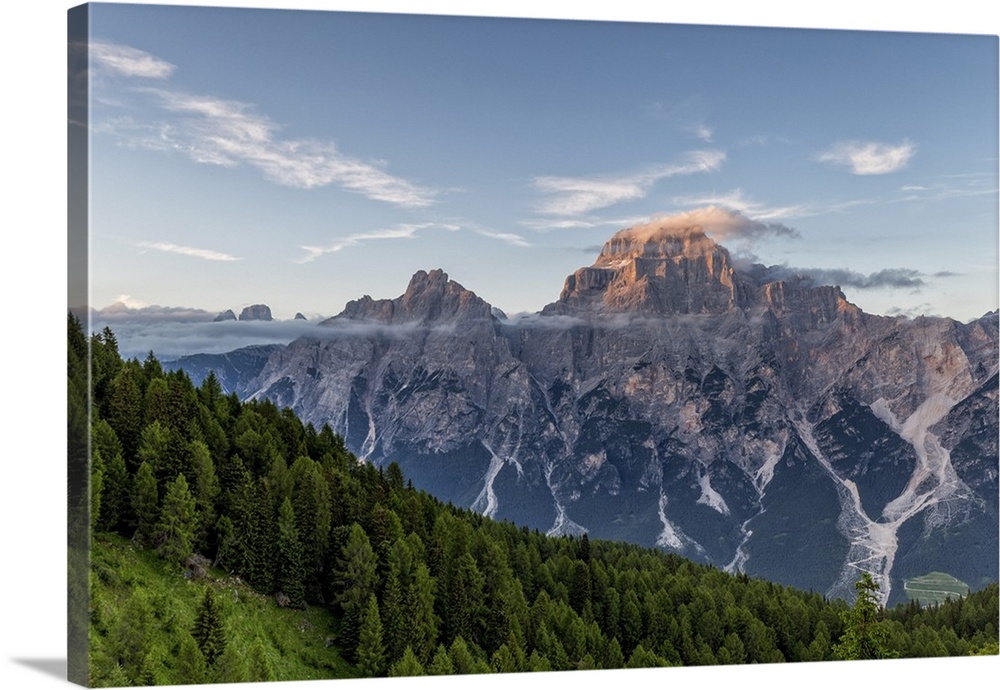 Group of Sorapis at sunset, San Vito di Cadore, Belluno district, Veneto, Italy, Europe.