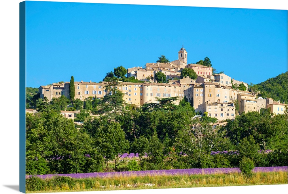 Hilltop town of Banon, Alpes-de-Haute-Provence, Provence-Alpes-Cote d'Azur, France.