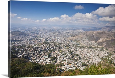 Honduras, Tegucigalpa, View of city from Park Naciones Unidas El Pichacho