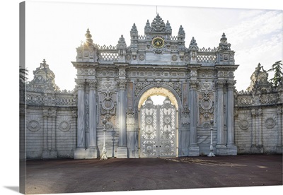 Imperial Gate, Dolmabahce Palace, Besiktas, Istanbul, Turkey